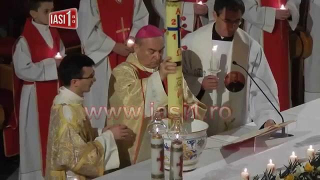 Iaşi (www.iaşi1.ro): Liturghia şi procesiunea de Înviere la catedrală