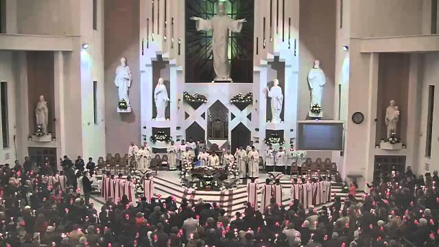 Bacău (centru): Liturghia din noaptea Paştelui