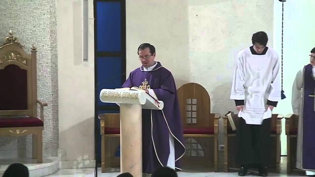Iaşi (catedrală): Calea crucii şi Liturghia, vineri din săptămâna a 5-a din Postul Mare