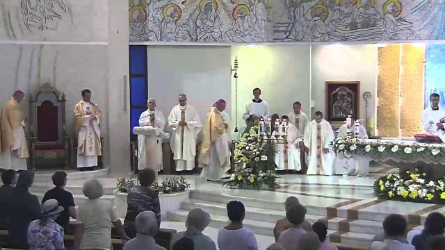 Iaşi (catedrală): Sfânta Liturghie din sărbătoarea Sfânta Fecioară Maria, Regină