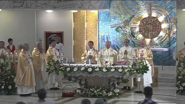 Iaşi (catedrală): Sfânta Liturghie din sărbătoarea Adormirea Maicii Domnului