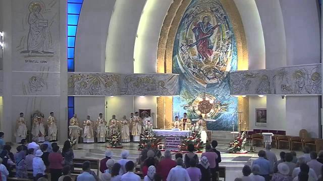 Iaşi (catedrală): Sfânta Liturghie din Duminica a 14-a de peste an. Primiţia pr. Corneliu Cucuteanu