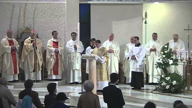 Iaşi (catedrală): Liturghia din Duminica a III-a Paştelui (4 mai 2014) (youtube)