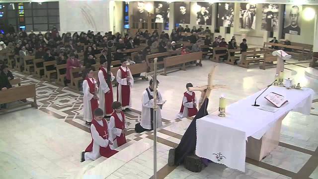 Iaşi (catedrală): Calea crucii şi sfânta Liturghie cu predică tematică (26 martie 2014) (youtube)