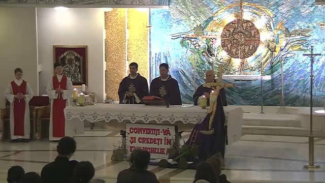 Iaşi (catedrală): Calea crucii şi sfânta Liturghie cu predică tematică (12 martie 2014) (youtube)