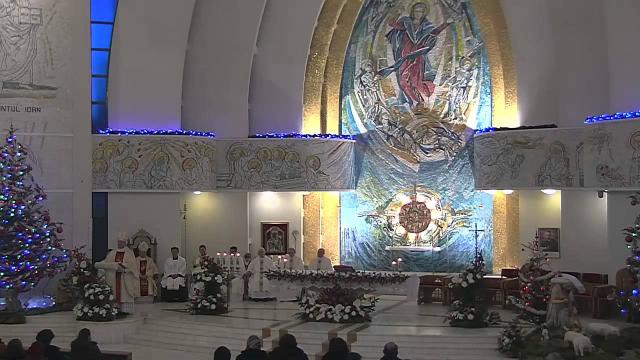 Iaşi (catedrală): Liturghie din solemnitatea "Sfânta Maria, Născătoare de Dumnezeu" - Anul Nou (1 ianuarie 2014) (youtube)