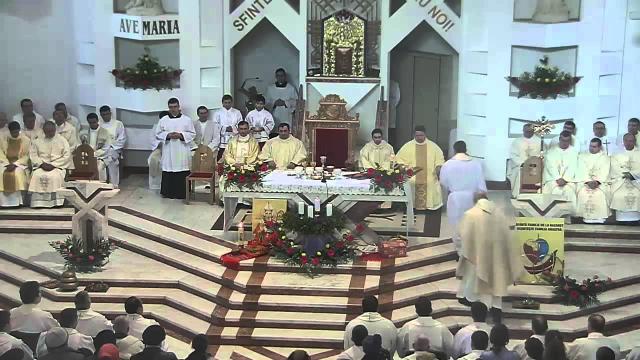 Bacău ("Sf. Nicolae"): Sfânta Liturghie a hramului bisericii "Sf. Nicolae" (6 decembrie)