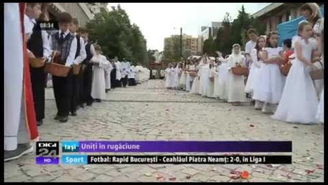 Digi24: Procesiune a credincioşilor romano catolici pe străzile Iaşiului (2 iunie)