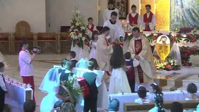 Iaşi (catedrală): Partea a II-a de la Liturghia cu prima sfântă Împărtăşanie (26 mai)