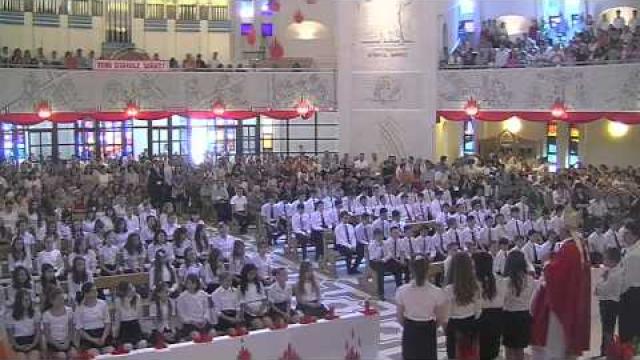 Iaşi (catedrală): Solemnitatea Rusaliilor şi conferirea sfântului Mir (19 mai)