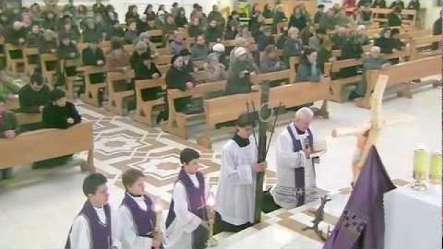 Iaşi (catedrală): Calea sfintei cruci şi Liturghia (8 martie)