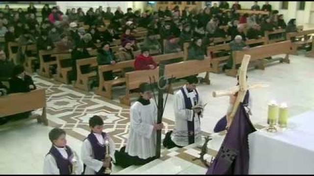 Iaşi (catedrală): Calea sfintei cruci şi Liturghia (22 februarie)