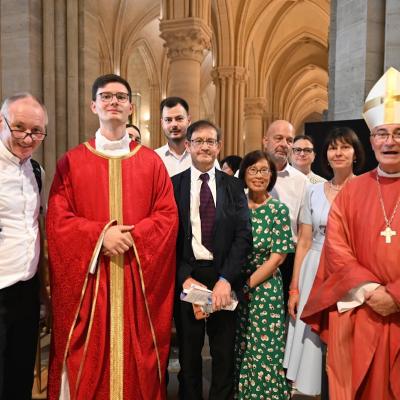 27 iunie: Paris: Gabriel-Lucian Ţebrean, originar din Bucovina, a fost hirotonit preot