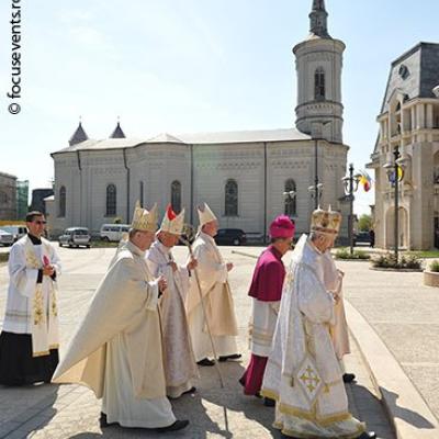 1 mai: Iaşi: Ep. Petru Gherghel la douazeci de ani de episcopat