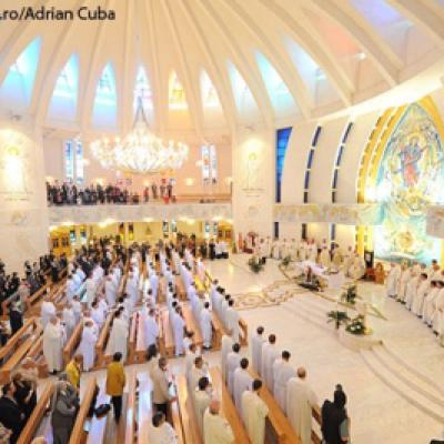 1 mai: Iaşi: Ep. Petru Gherghel la douazeci de ani de episcopat