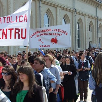 2 mai: Cleja: Ziua Tineretului