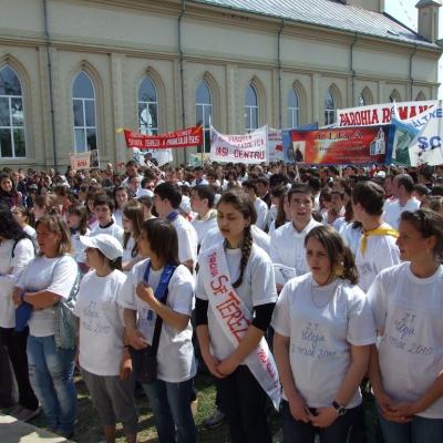 2 mai: Cleja: Ziua Tineretului