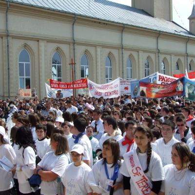 2 mai: Cleja: Ziua Tineretului