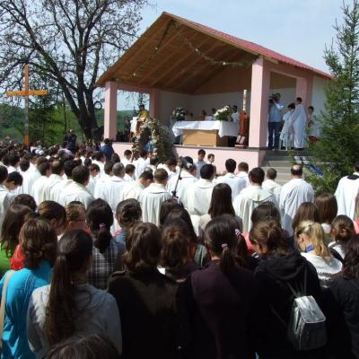 2 mai: Cleja: Ziua Tineretului
