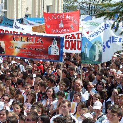 2 mai: Cleja: Ziua Tineretului