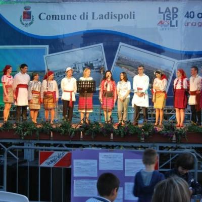9 mai: Ladispoli: Catolicii români la sărbătoarea oraşului