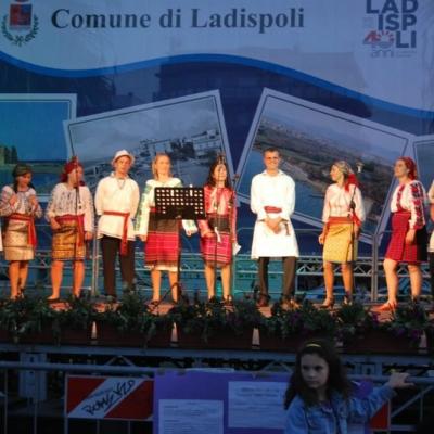 9 mai: Ladispoli: Catolicii români la sărbătoarea oraşului