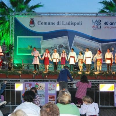 9 mai: Ladispoli: Catolicii români la sărbătoarea oraşului