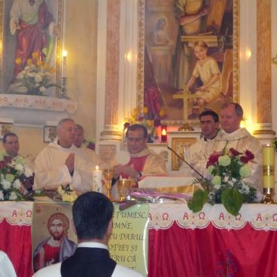 9 mai: Barticeşti: 25 de ani de Preoţie