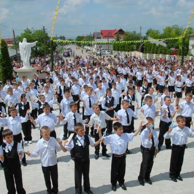 29 mai: Buruieneşti: Administrarea Mirului