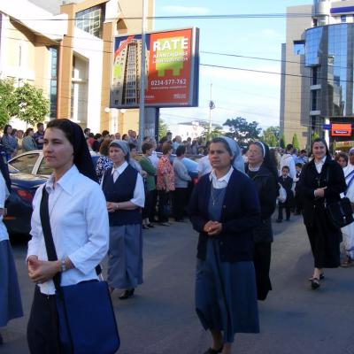 3 iunie: Bacău: Procesiune în solemnitatea Trupul şi Sângele Domnului
