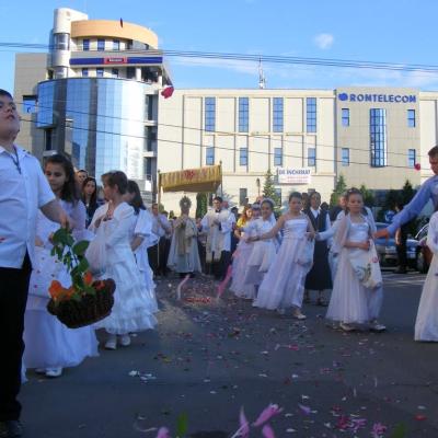 3 iunie: Bacău: Procesiune în solemnitatea Trupul şi Sângele Domnului