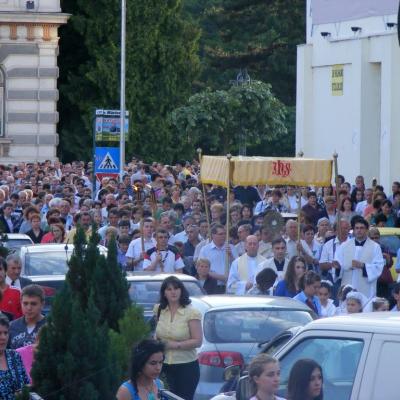 3 iunie: Bacău: Procesiune în solemnitatea Trupul şi Sângele Domnului