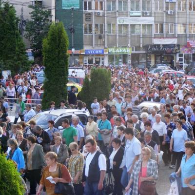 3 iunie: Bacău: Procesiune în solemnitatea Trupul şi Sângele Domnului