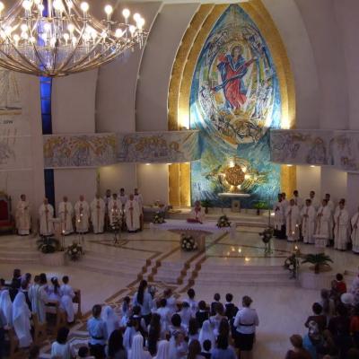 6 iunie: Iaşi: Procesiune în solemnitatea Trupul şi Sângele Domnului