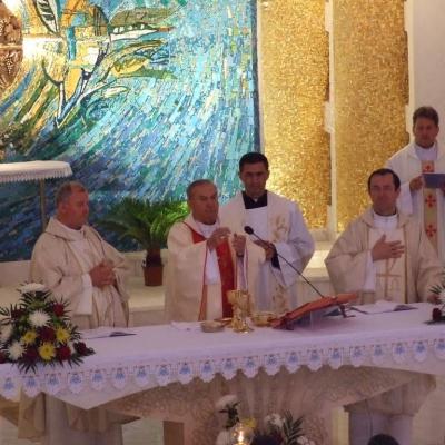 6 iunie: Iaşi: Procesiune în solemnitatea Trupul şi Sângele Domnului