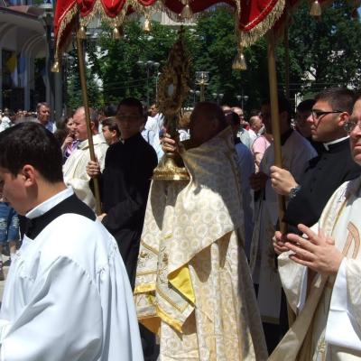6 iunie: Iaşi: Procesiune în solemnitatea Trupul şi Sângele Domnului