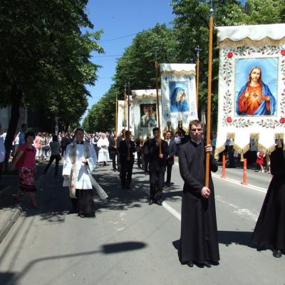6 iunie: Iaşi: Procesiune în solemnitatea Trupul şi Sângele Domnului
