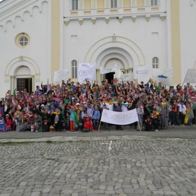 14-19 iunie: Luizi-Călugăra: Campusul "Înconjurul lumii în cinci zile"