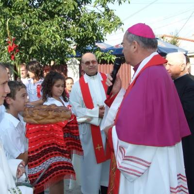 24 iulie: Huşi "Sf. Anton": Administrarea Mirului