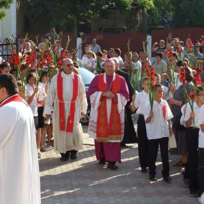 24 iulie: Huşi "Sf. Anton": Administrarea Mirului