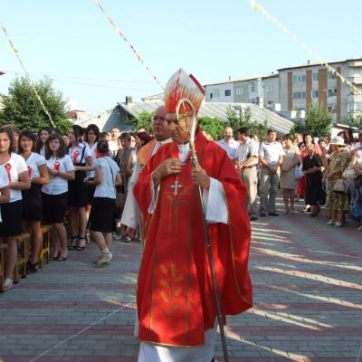 24 iulie: Huşi "Sf. Anton": Administrarea Mirului