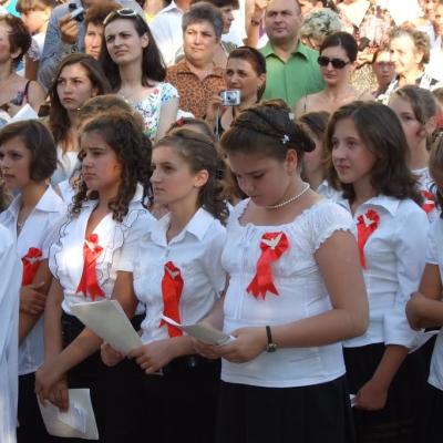 24 iulie: Huşi "Sf. Anton": Administrarea Mirului