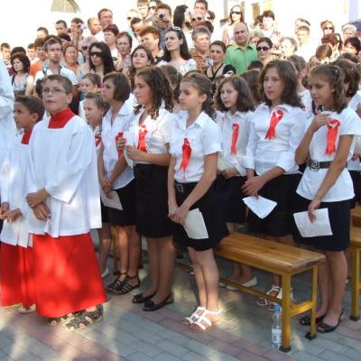 24 iulie: Huşi "Sf. Anton": Administrarea Mirului