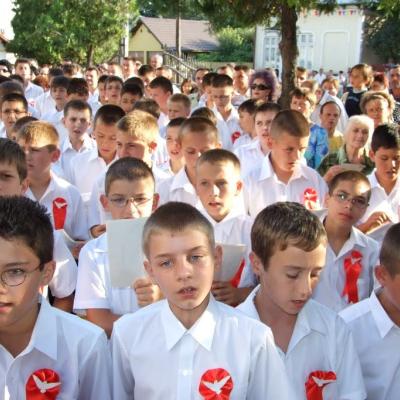 24 iulie: Huşi "Sf. Anton": Administrarea Mirului