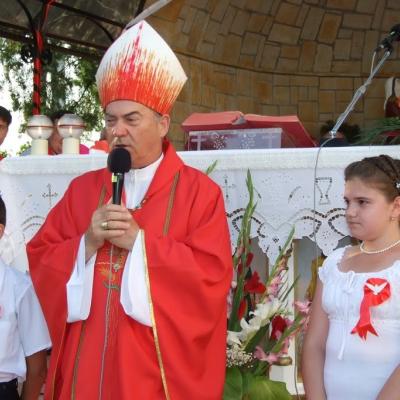 24 iulie: Huşi "Sf. Anton": Administrarea Mirului