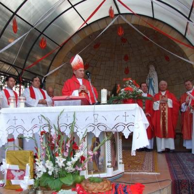 24 iulie: Huşi "Sf. Anton": Administrarea Mirului