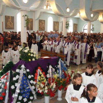 31 iulie: Sagna: Funeraliile părintelui Ioan Simon