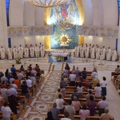 22 august: Iaşi: Hramul catedralei "Sfânta Fecioară Maria, Regină"