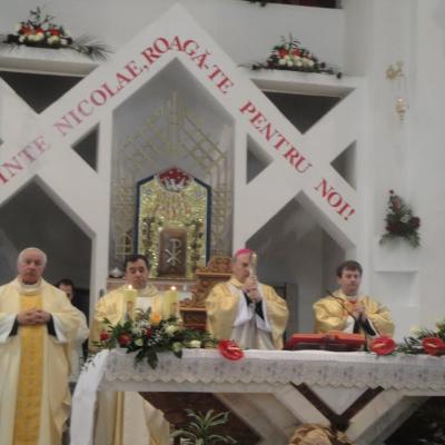 6 decembrie: Bacău: Peregrinatio Mariae. Ziua hramului
