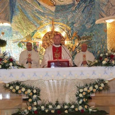 8 decembrie: Iaşi: PS Aurel Percă a celebrat o Liturghie de mulţumire